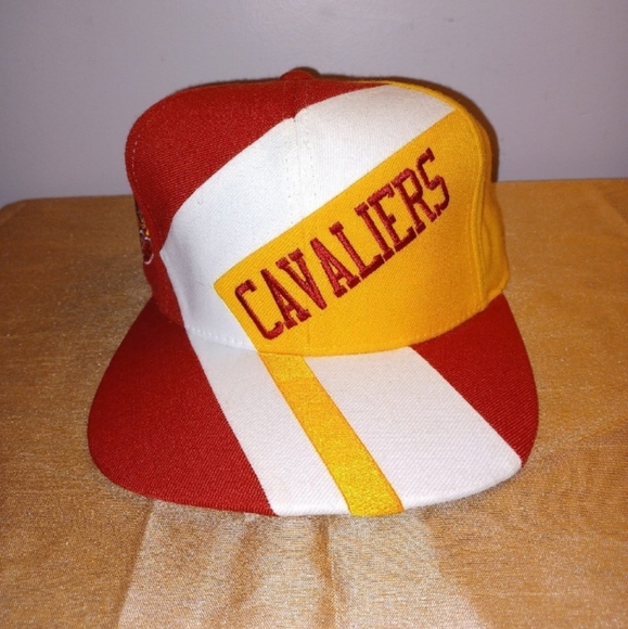 Cleveland Cavaliers Reversible Wool Jacket / Coat With Matching Snapback - Picture 2 of 9